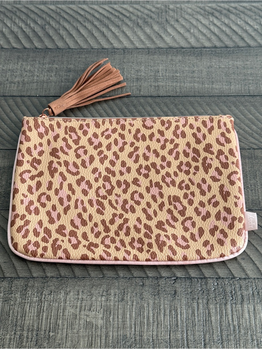 Ipsy Cosmetic Bag Faux Leather Beige & Pink Leopard Print Cosmetic Bag